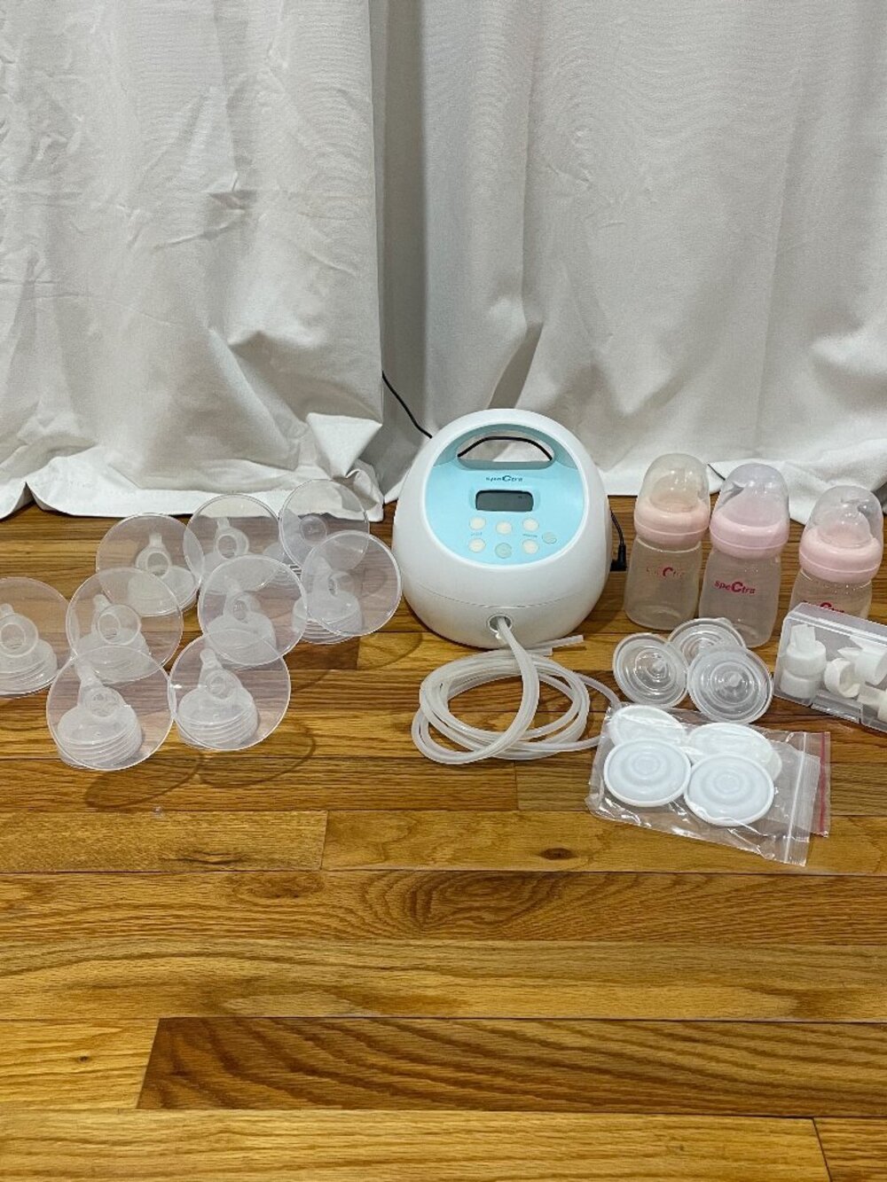 Spectra S1 Breast Pump with Accessories